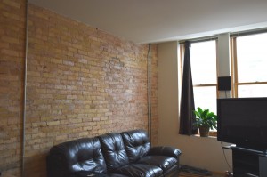 415 D N Main Street living room