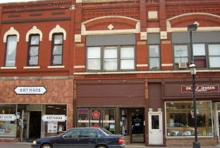 422 B N Main St Oshkosh, WI