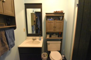 424 A N Main Street bathroom
