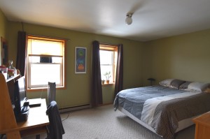 424 B N Main Street bedroom