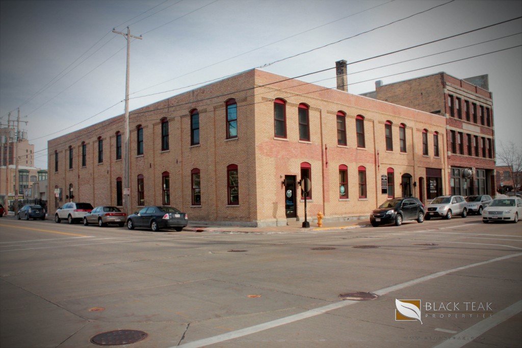 downtown oshkosh office space