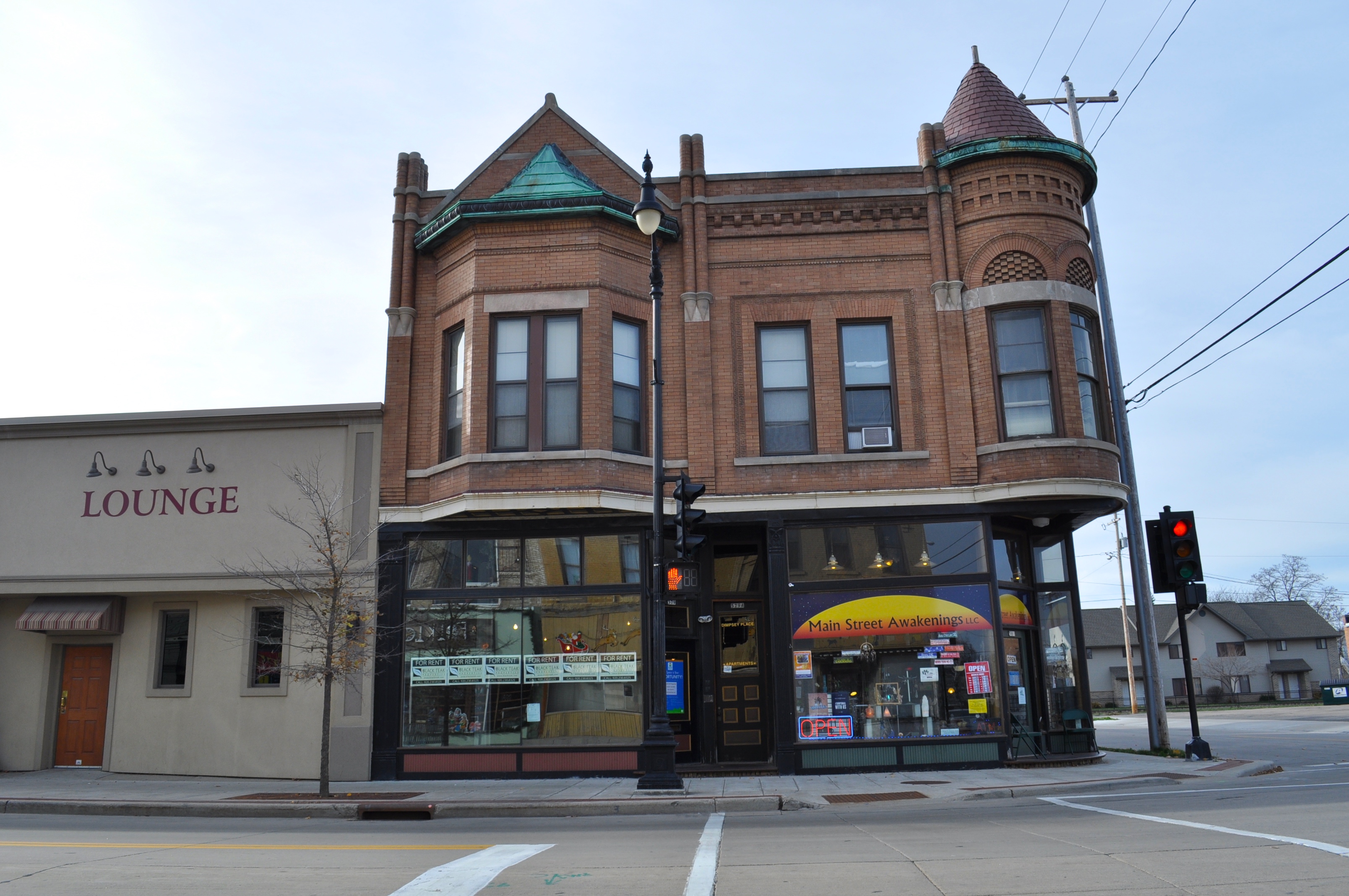 581 N. Main Street - Great office or retail space in Oshkosh!